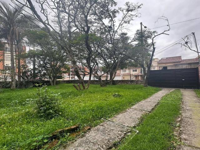 Terrenos para Venta en Cuenca - 4