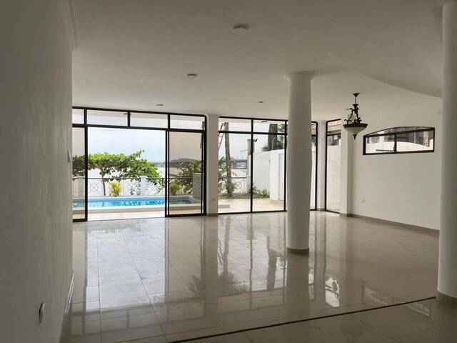 Venta en Vía Samborondòn km.1 - Samborondon