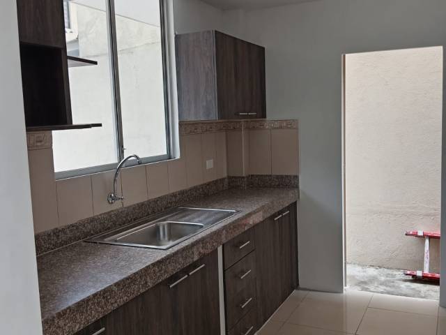 #1259 - Casas para Venta en Samborondon - G - 2