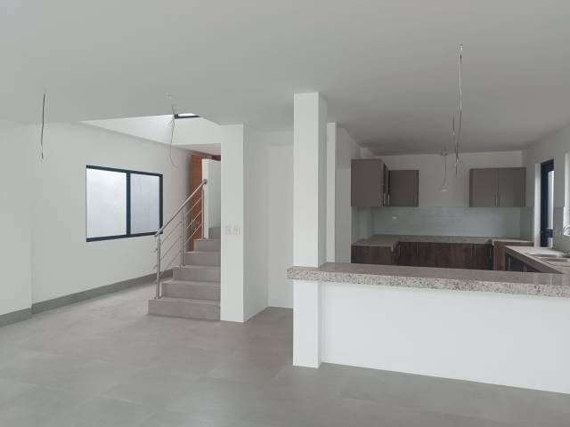 #1261 - Casas para Venta en Samborondon - G - 2