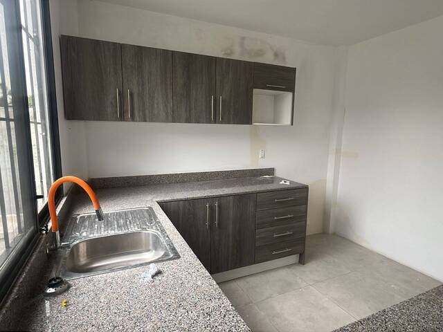 #1140 - Casas para Venta en Guayaquil - G - 3