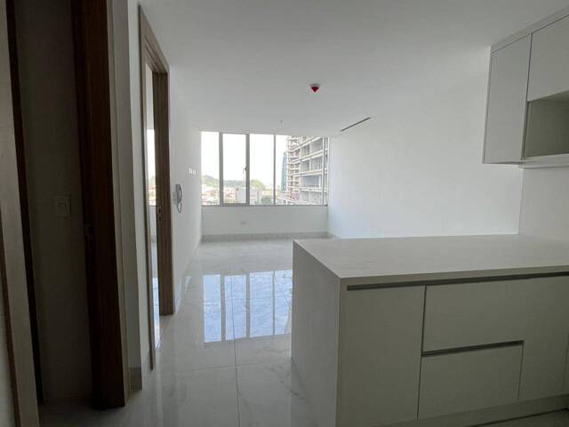 Venta en Av Francisco de Orellana - Guayaquil
