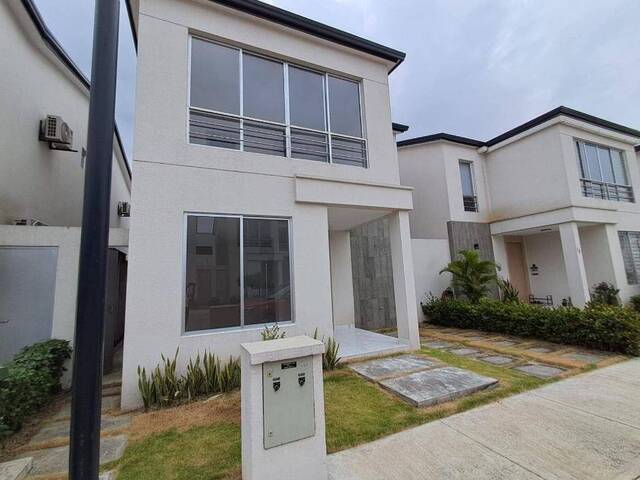 #1308 - Casas para Venta en Daule - G