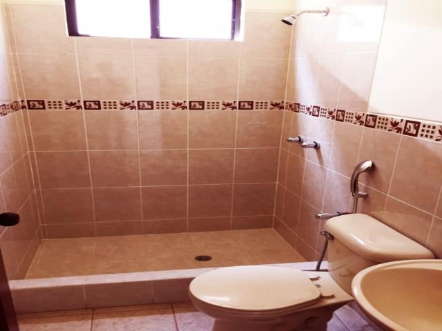 #637 - Casas para Venta en Samborondon - G
